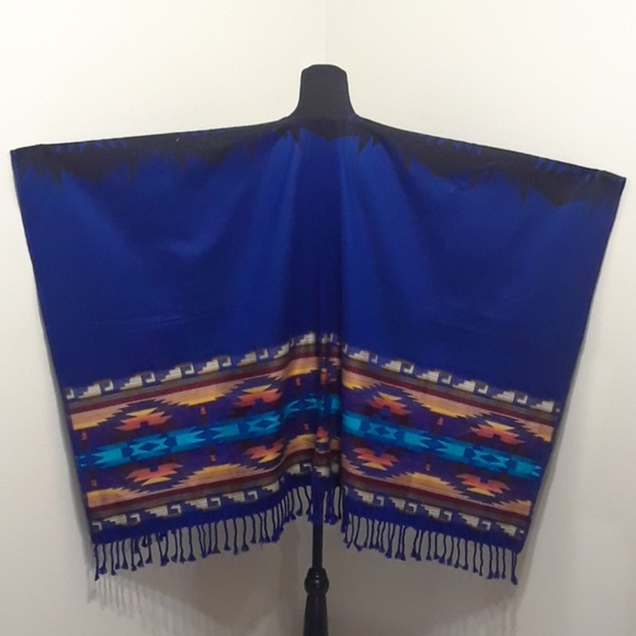 HANDMADE PONCHO/SHAWL - Picture 7 of 8